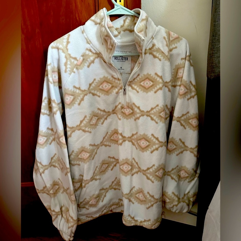 Hollister half zip